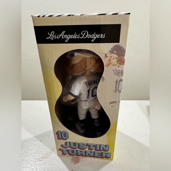 2022 Justin Turner Pitcher Bobblehead Dodgers NIB Never Opened - Picture 4 of 6